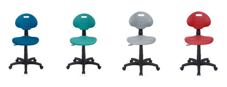 Kolorowe krzesła warsztatowe